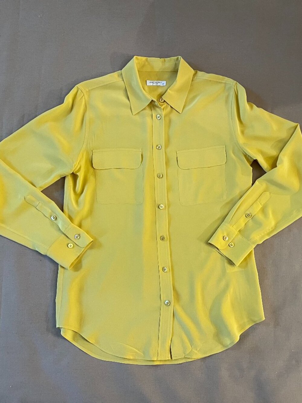 Equipment Femme Slim Signature Size S 100% Silk Buttery Yellow Luxury Workwear